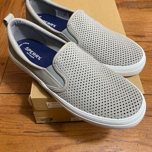 Sperry Crest Twin Gore Perf Sneaker/Grey Suede